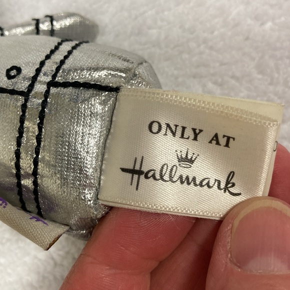 Hallmark itty bitty wizard of oz scarecrow and tin man mini plush - Picture 4 of 6